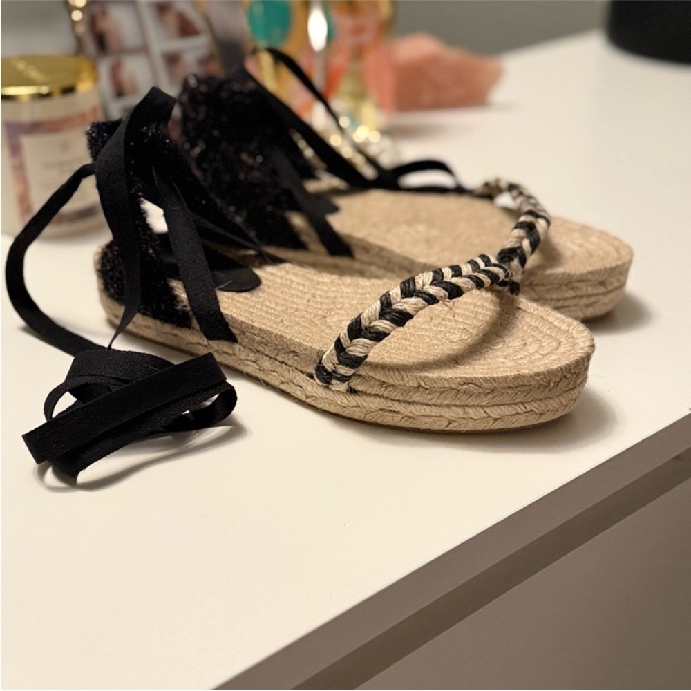 Meraki Black and Tan Espadrille Sandals